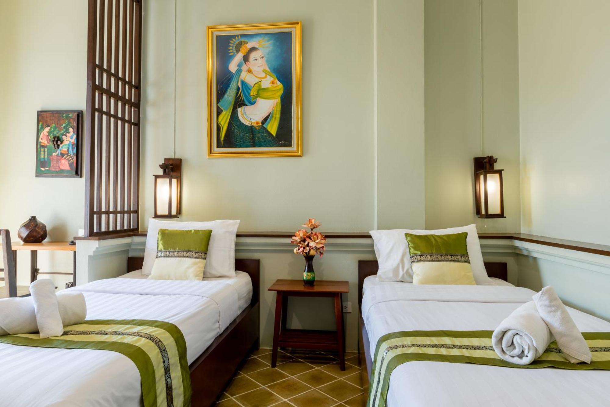 Hotel Huen Hug Chiang Mai Esterno foto